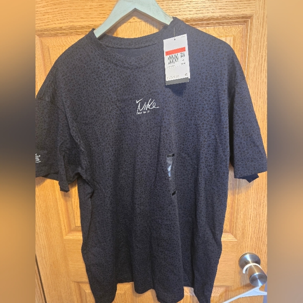 Men's Black NIke T-Shirt